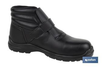 Bota Negra S2 SRC | Bota Hidrófuga con Plantilla - Talla 40